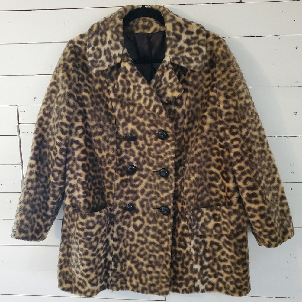 Vintage fuzzy leopard print coat